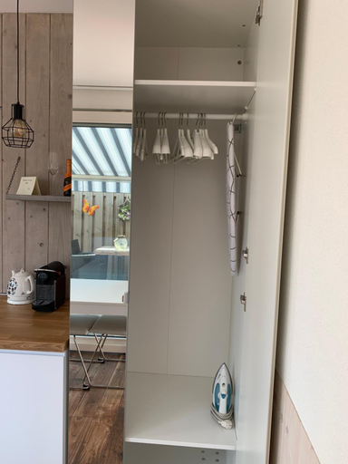 Others 4, B&B Diemerplein, Diemen