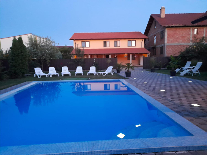 Others 5, Casa Sannicolau, Sannicolau Mare