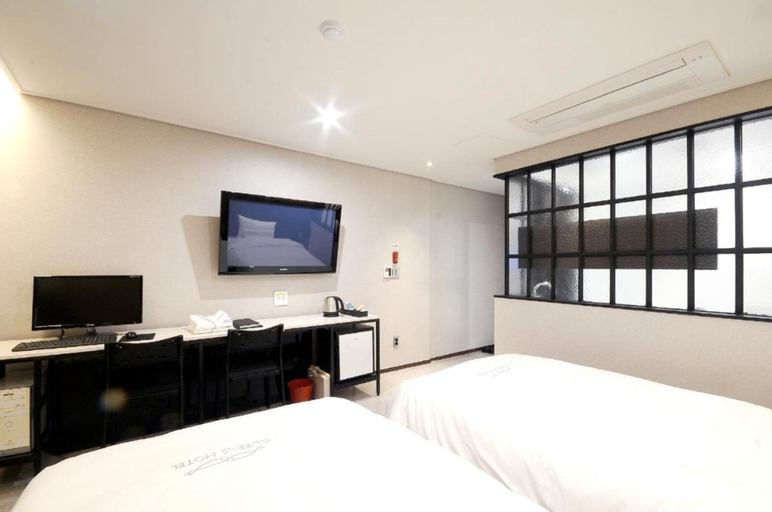Bedroom 8