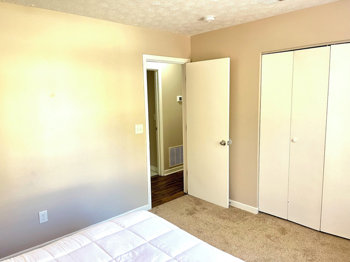 Others 4, 3 Bed Home 15 Minutes to Downtown Atlanta, Fulton
