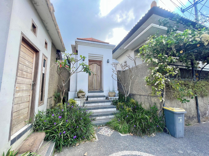 Exterior 5