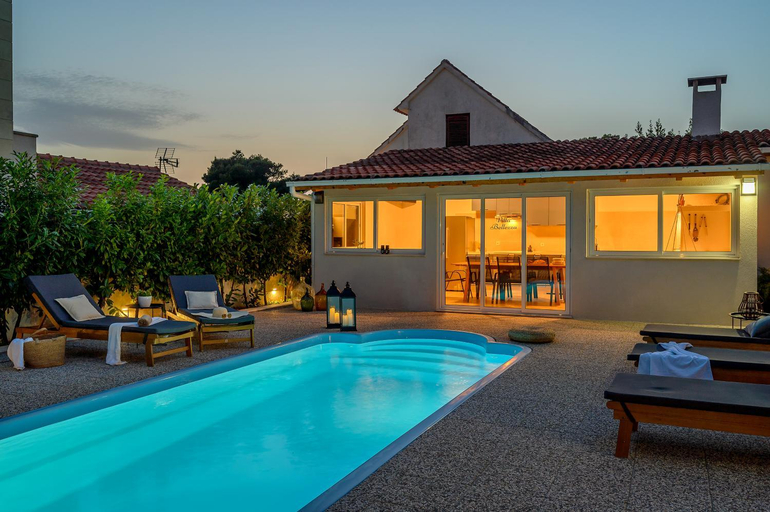 2, Villa Bellezza, Milna