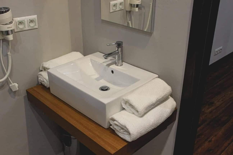 Bathroom 3, Il Galeone hotel, Malacky