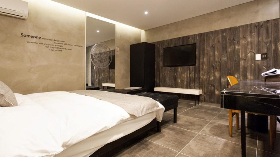 Bedroom 10