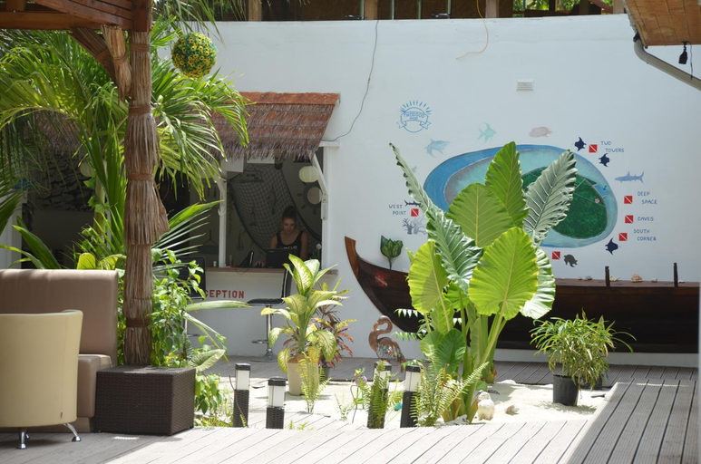 Public Area 2, Dive Villa Thoddoo Guest House