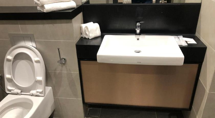 Bathroom 11