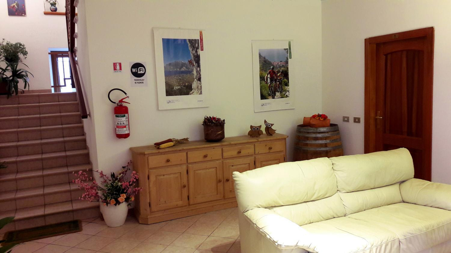 Public Area, Villa Paradiso Parolari, Trento