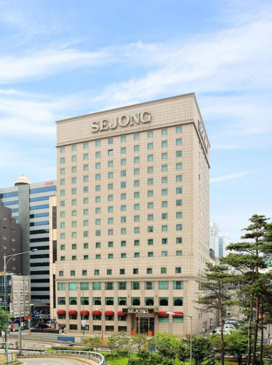 Exterior 10