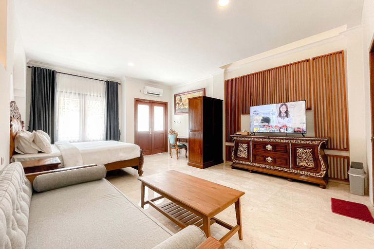 Bedroom 13