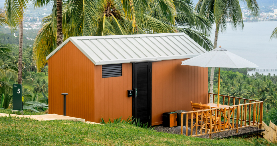 Exterior 1