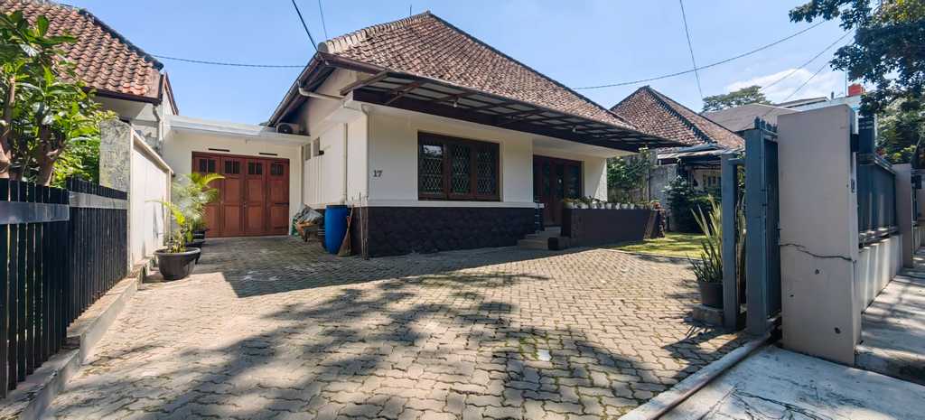 Back-in-Time Stay, Bandung