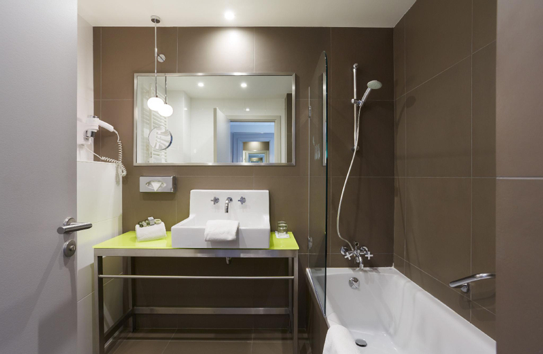 Bathroom 7