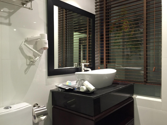 Bathroom 5