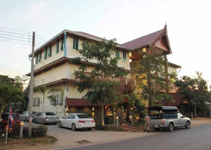 Exterior & Views 2, Ruenthai Ayutthaya Resort and Restaurant, Phra Nakhon Si Ayutthaya