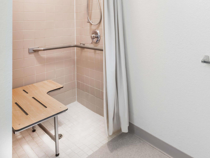 Bathroom, Knights Inn - Grand Rapids MI, Kent
