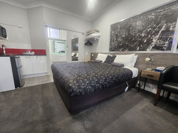Bedroom 3, Motel24seven, Wellington - Sale