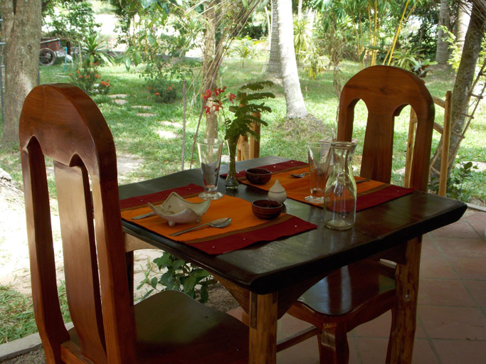 Food & Drinks, Le Logis de Kep, Kaeb