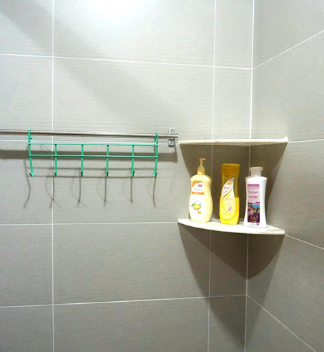 Bathroom 19