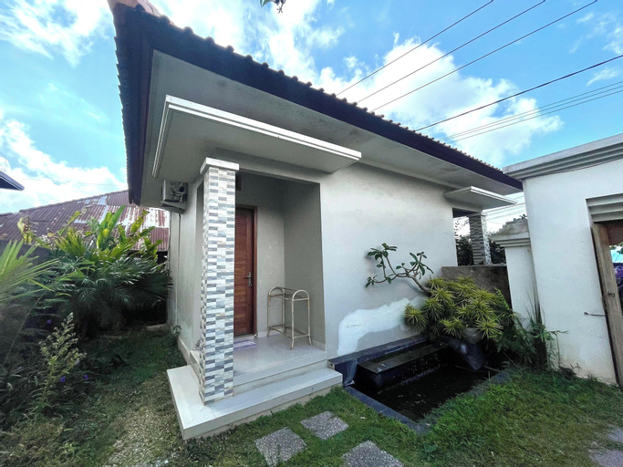 Exterior 11