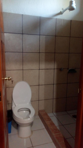 Bathroom, Ciudad de Las Rocas, Las Margaritas