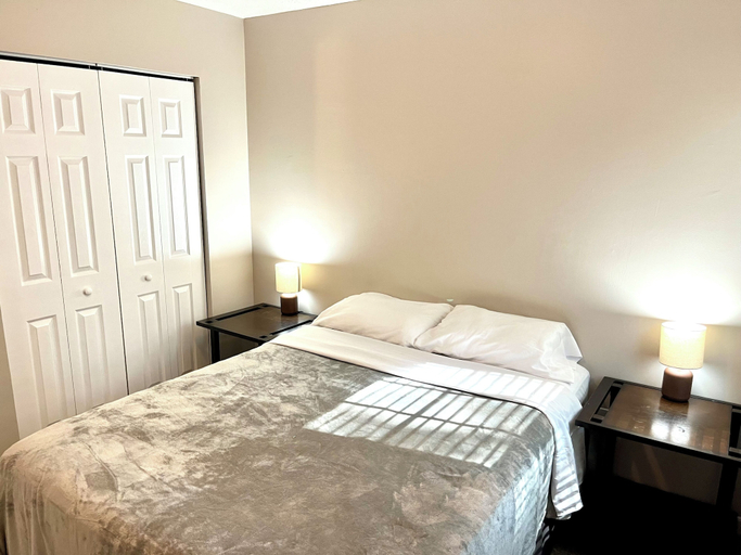 Others 3, 3 Bed Home 15 Minutes to Downtown Atlanta, Fulton