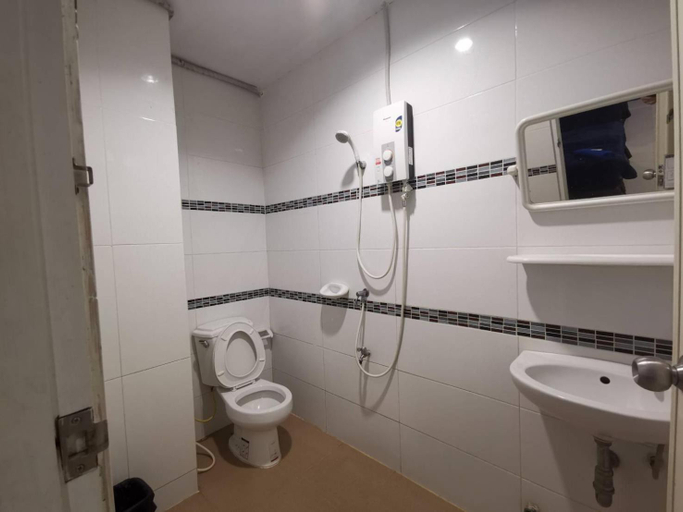 Bathroom 3, Ban Kaew Guesthouse Songkhla, Muang Songkhla