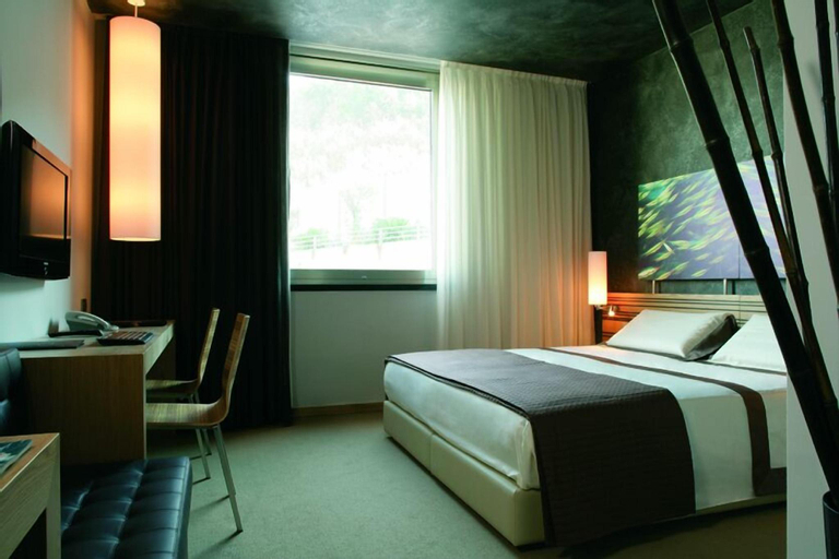 Bedroom 13
