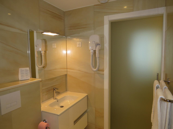 Bathroom 4, Hotel Mare E Monti, Corse-du-Sud