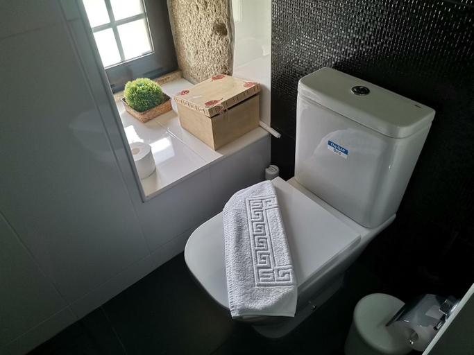 Bathroom 4, Quinta da Mata, Ponte da Barca