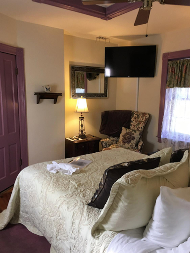 5, Parsonage Inn Bed and Breakfast, Talbot