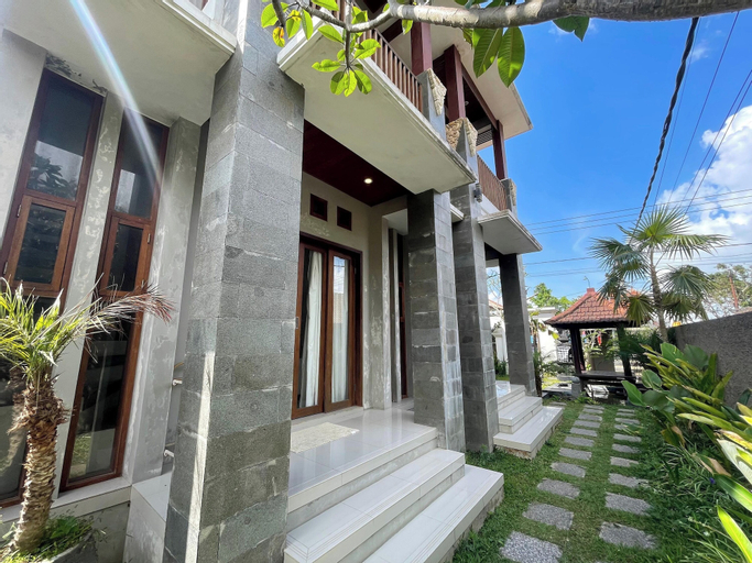 Exterior 9