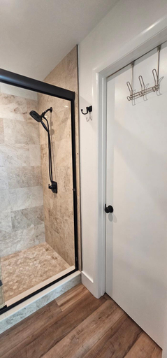 Shower 2, Nasa waterfront Dolphin Suite, Brevard
