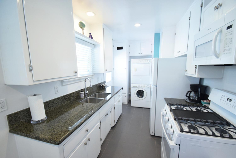 Others 3, Venice Beach Apartments Monthly rents, Los Angeles