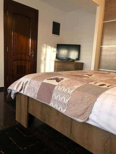Others 4, Studio, Municipiul Bucuresti