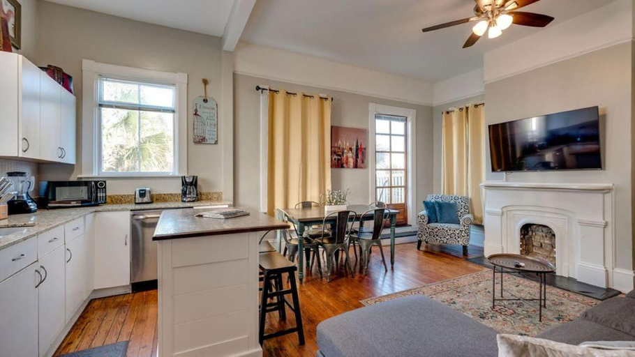 Others 5, Huge 5 bed, 5 bath in Historic Downtown Savannah, Chatham