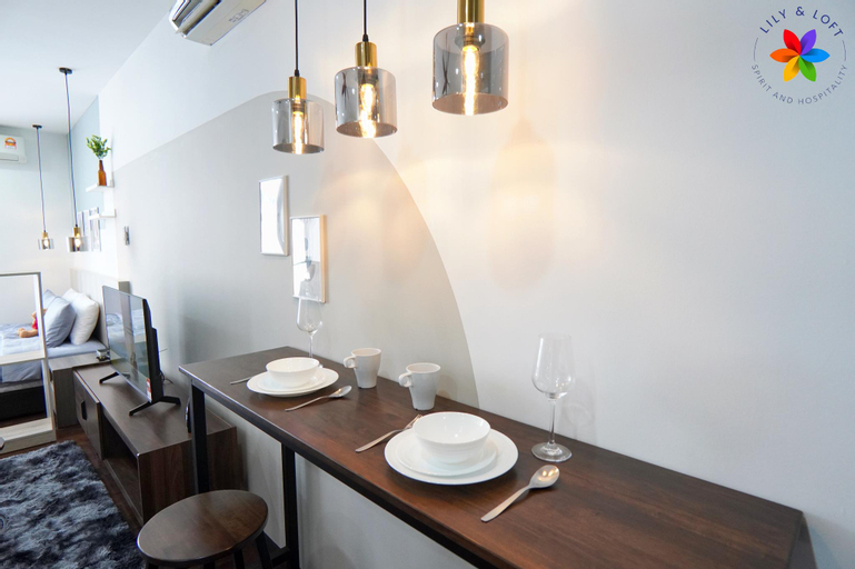 Dining Room 10
