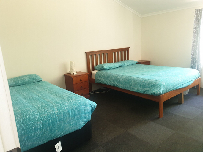 Bedroom 2, Alpha Centauri Townhouses, Snowy River