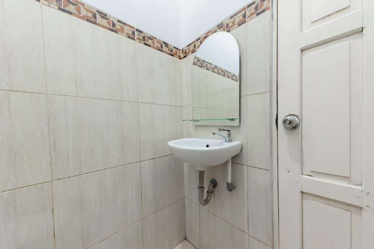 Bathroom 4