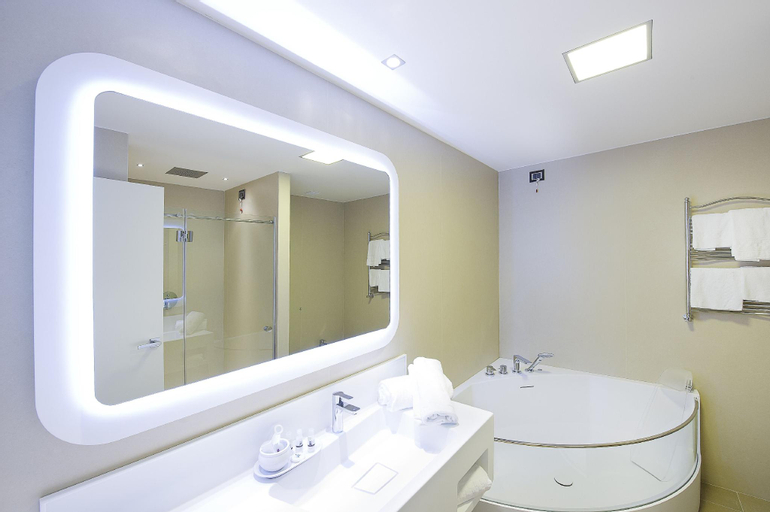 Bathroom 5