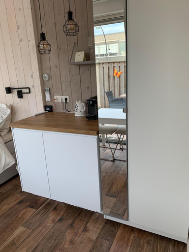 Others 5, B&B Diemerplein, Diemen