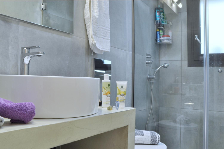 Bathroom 2, Villa Larna Corfu, Ionian Islands
