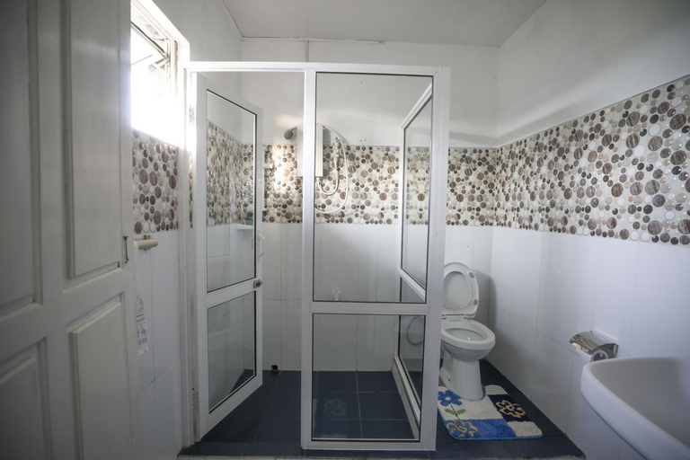 Bathroom 3, Pedro View Homestay, Nuwara Eliya