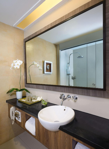 Bathroom 7