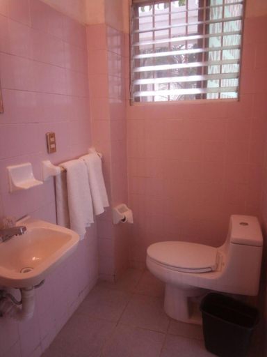 Bathroom 5, Casa Costa Brava, Acapulco de Juárez