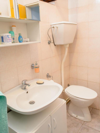 Bathroom 2, Hostel White Town, Belgrade