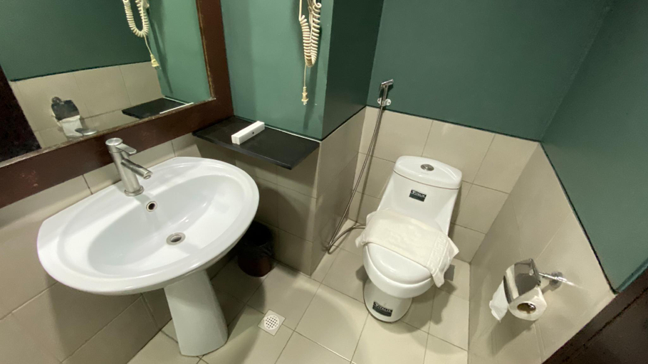 Bathroom 6
