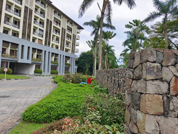 Exterior 6