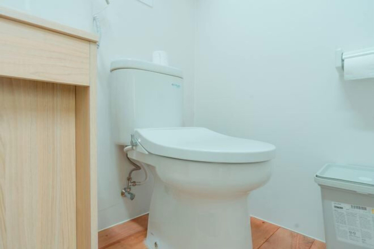 Bathroom 17