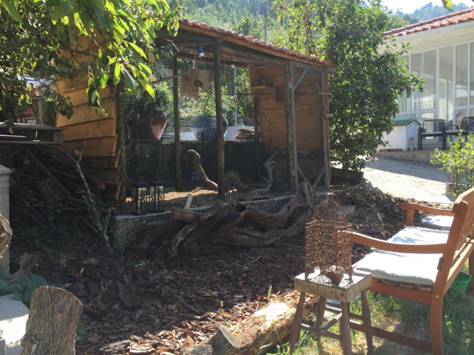 Others 3, Casa Traca, Arganil