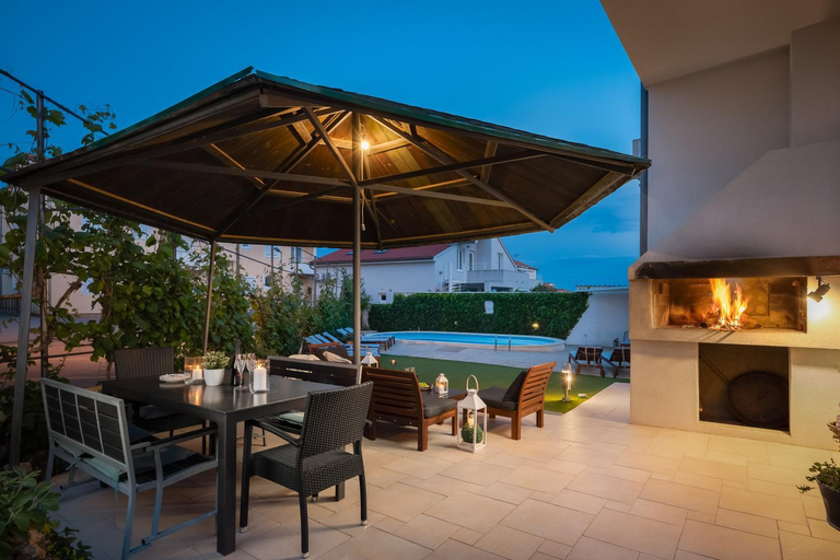 Food & Drinks 4, Seaview Apartments Tihi II, Vodice